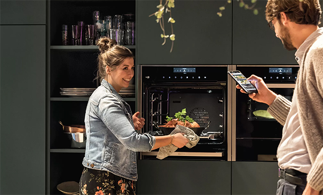10820-10_NEFF_Retailer_Web_Product_Shot_1_653x395px
